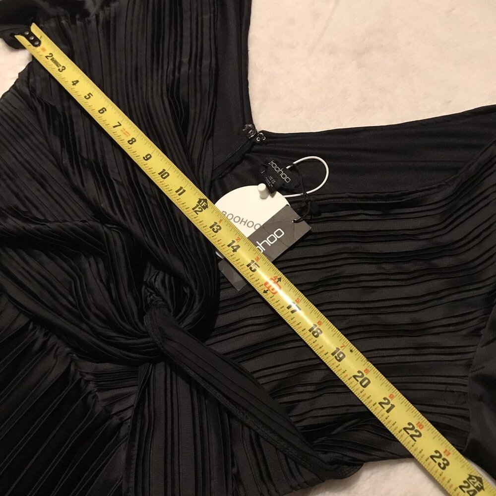 Boohoo Plus Pleated Twist Angel Sleeve Midi Dress Size 22 - Picture 9 of 9